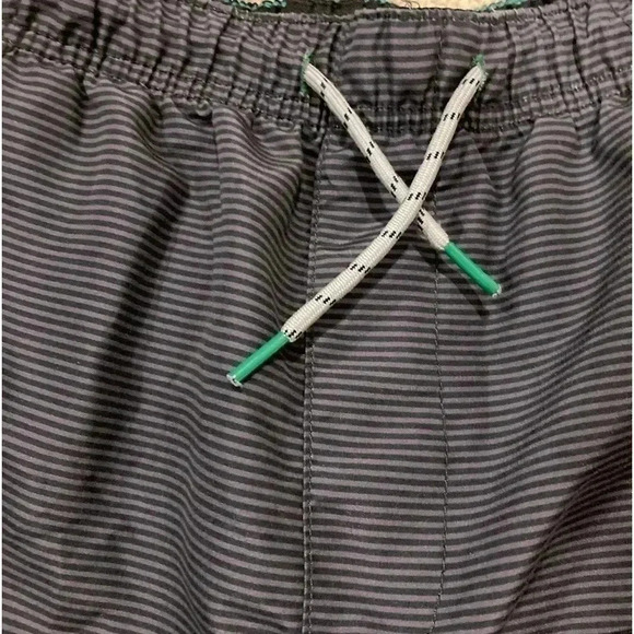 New Iron Co Boy’s Cargo Shorts Gray Striped lSz. L-14/16 - Picture 3 of 4